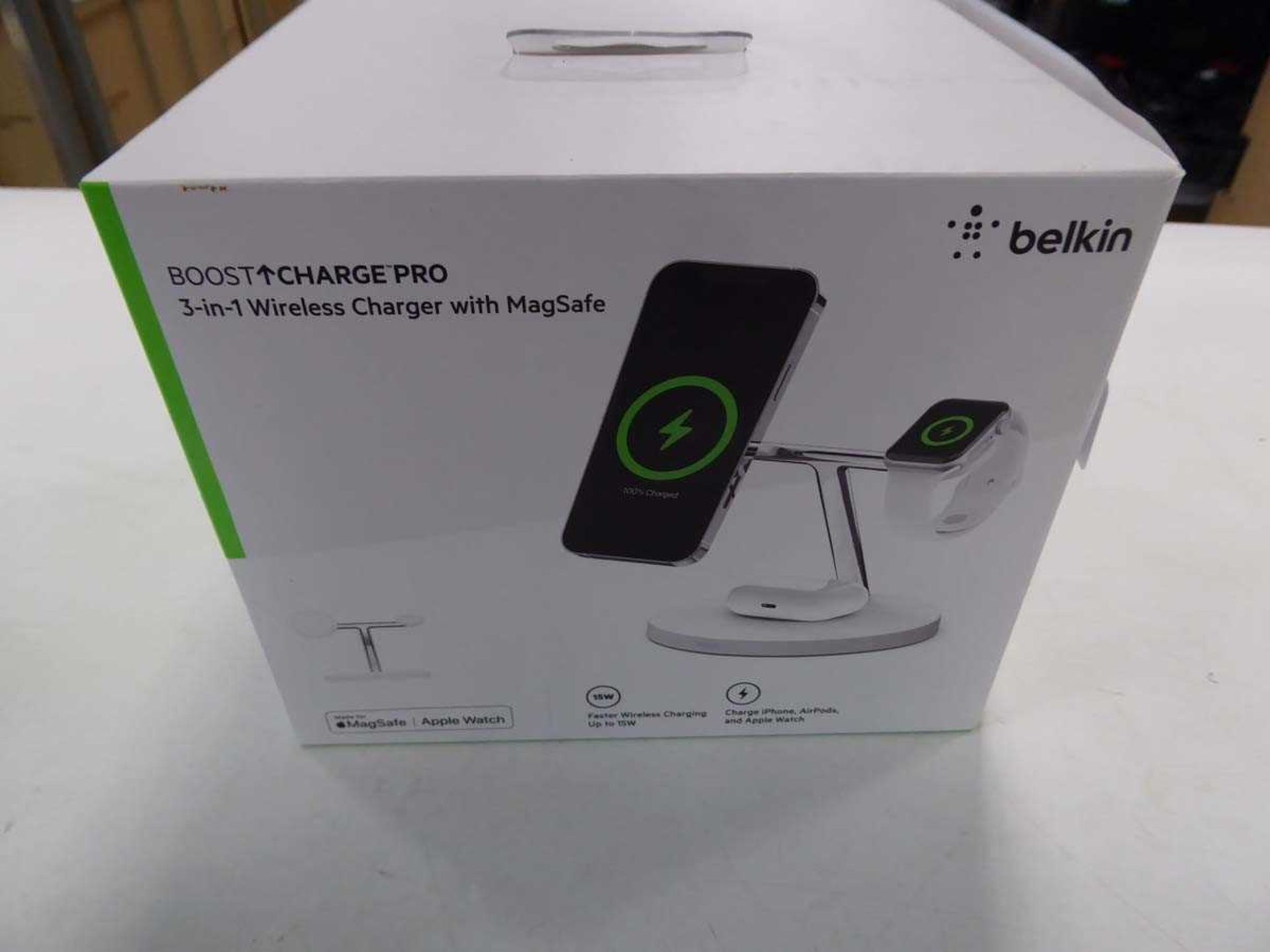 +VAT Belkin Boost charge Pro 3 in 1 wireless charger with Magsafe