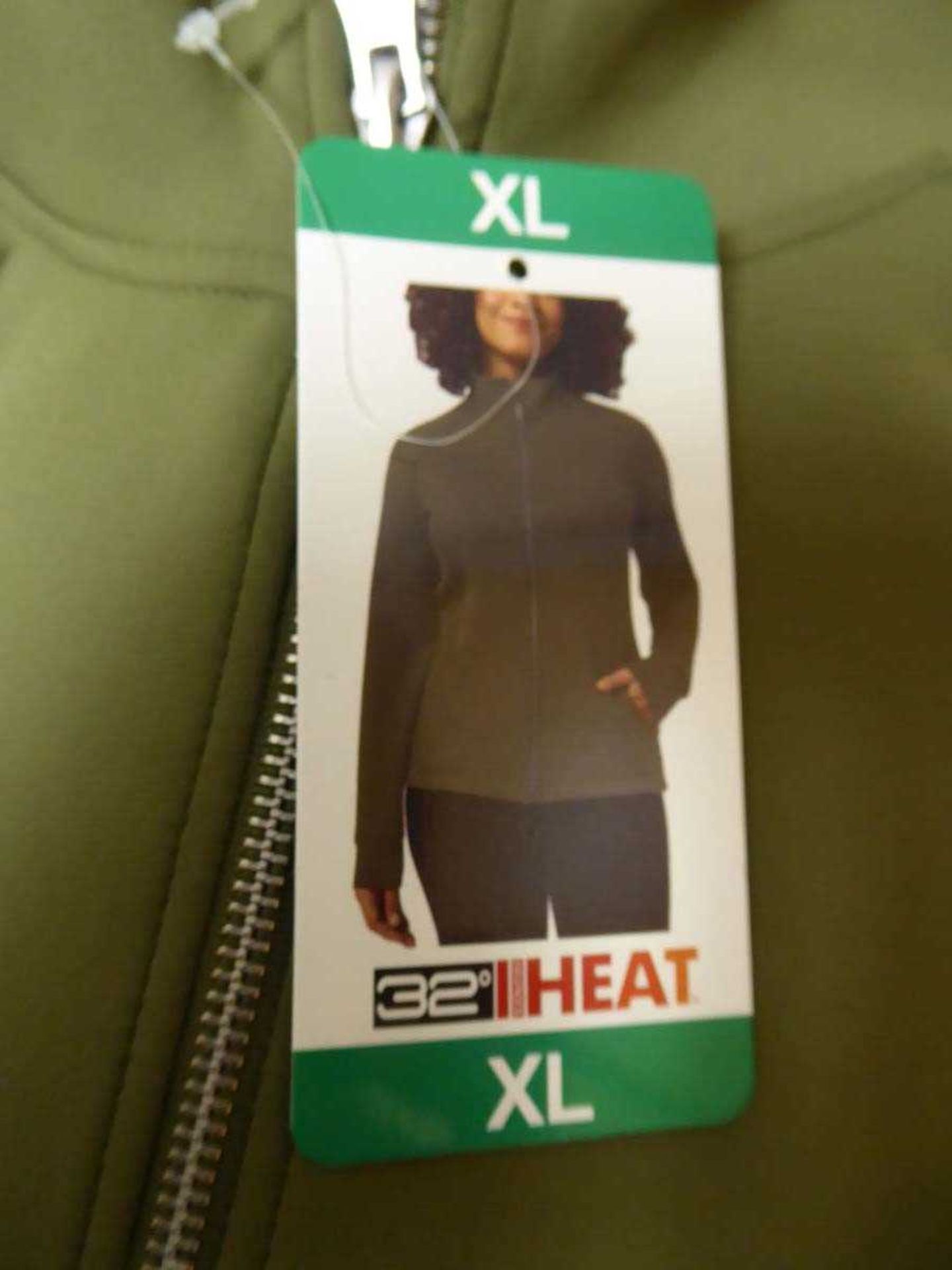 +VAT Approx. 15 women's 32 Degree Heat fleeces in various sizes and colours - Image 2 of 2