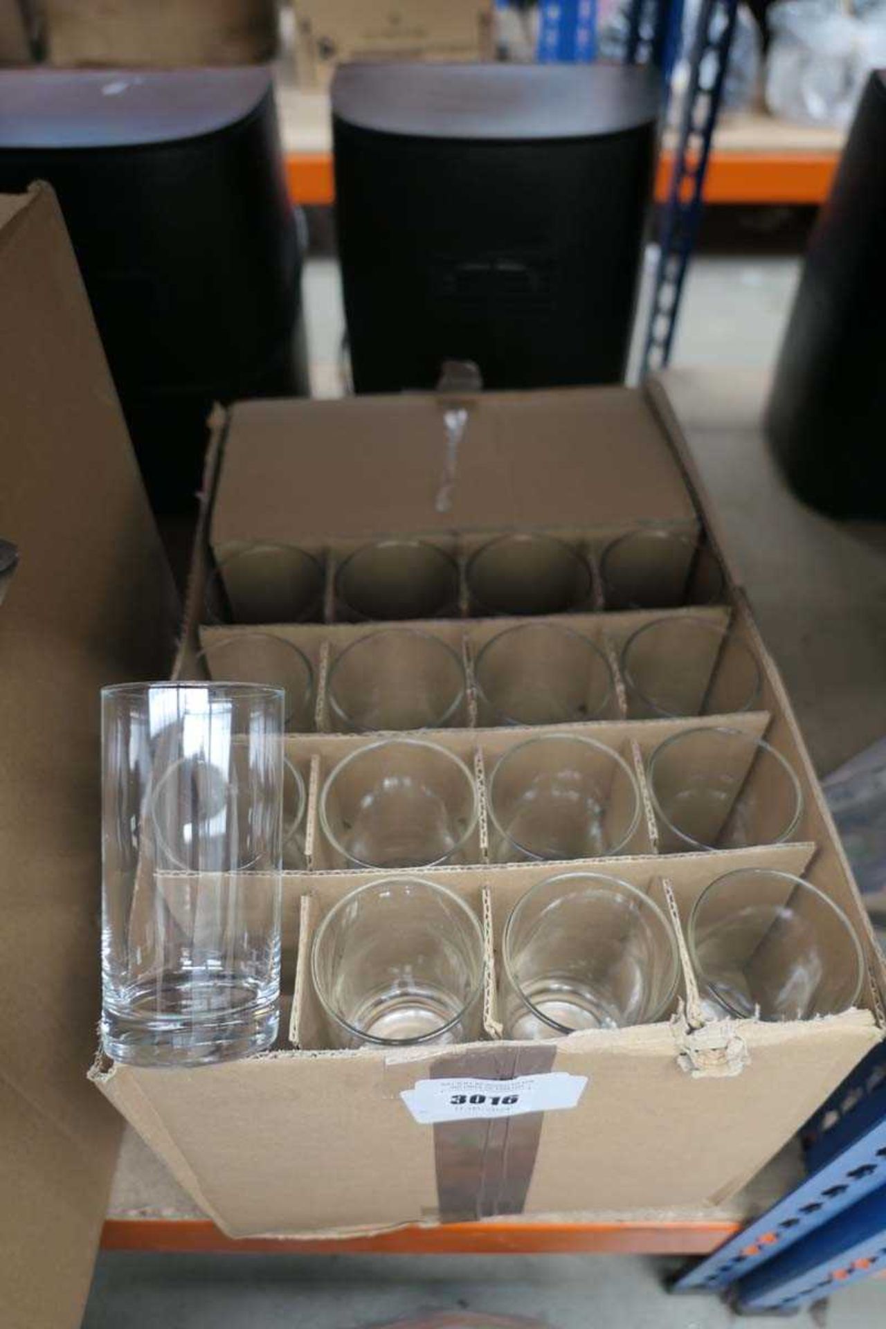 +VAT Box of drinking glasses