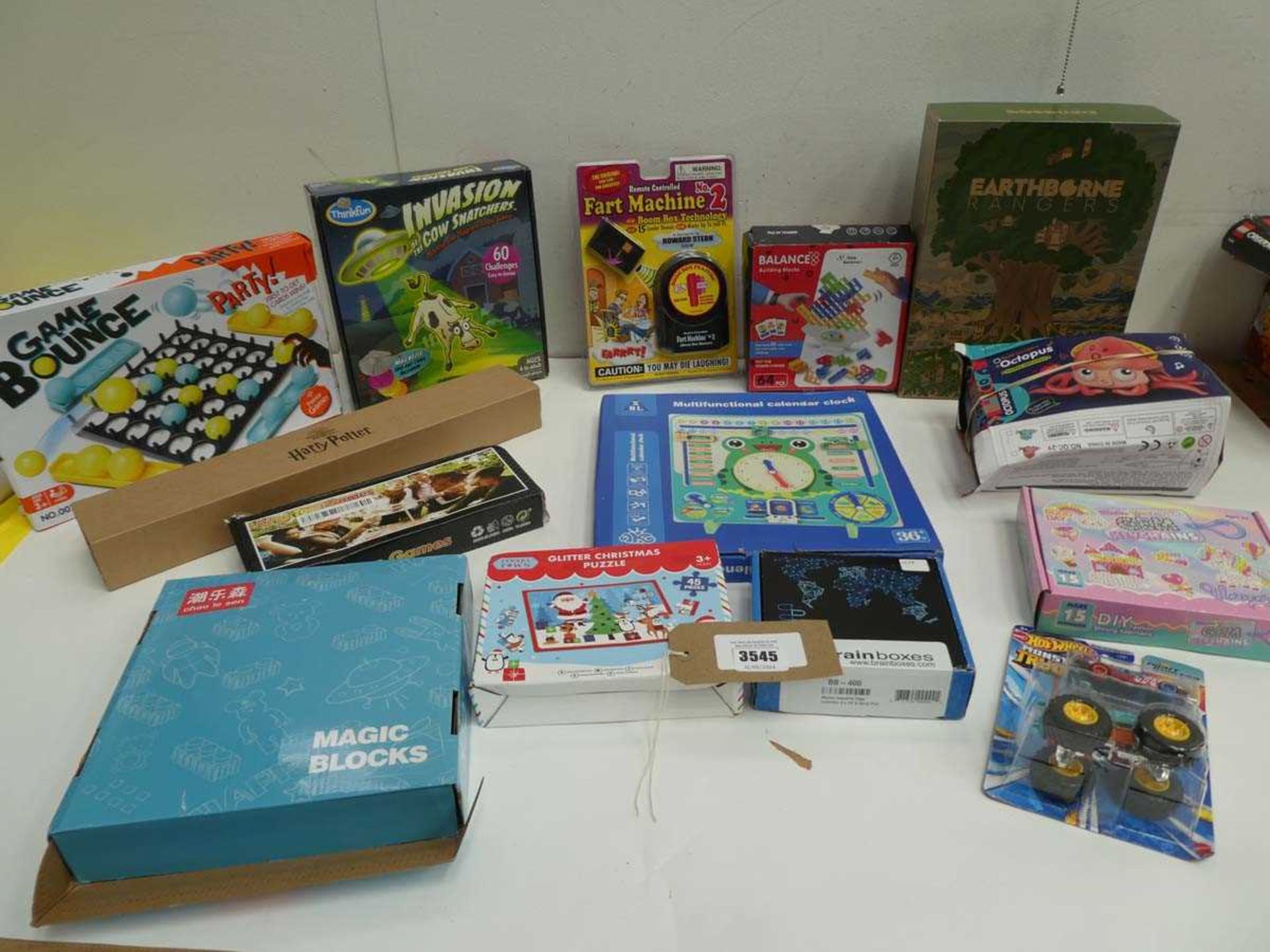 +VAT Selection of toys & games including Invasion of the Cow Snatchers, Earthborne Rngers, Game