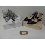 +VAT Boxed pair of ladies Paradox heels, navy, EU 40 + Boxed pair of ladies Lemonade high tops,