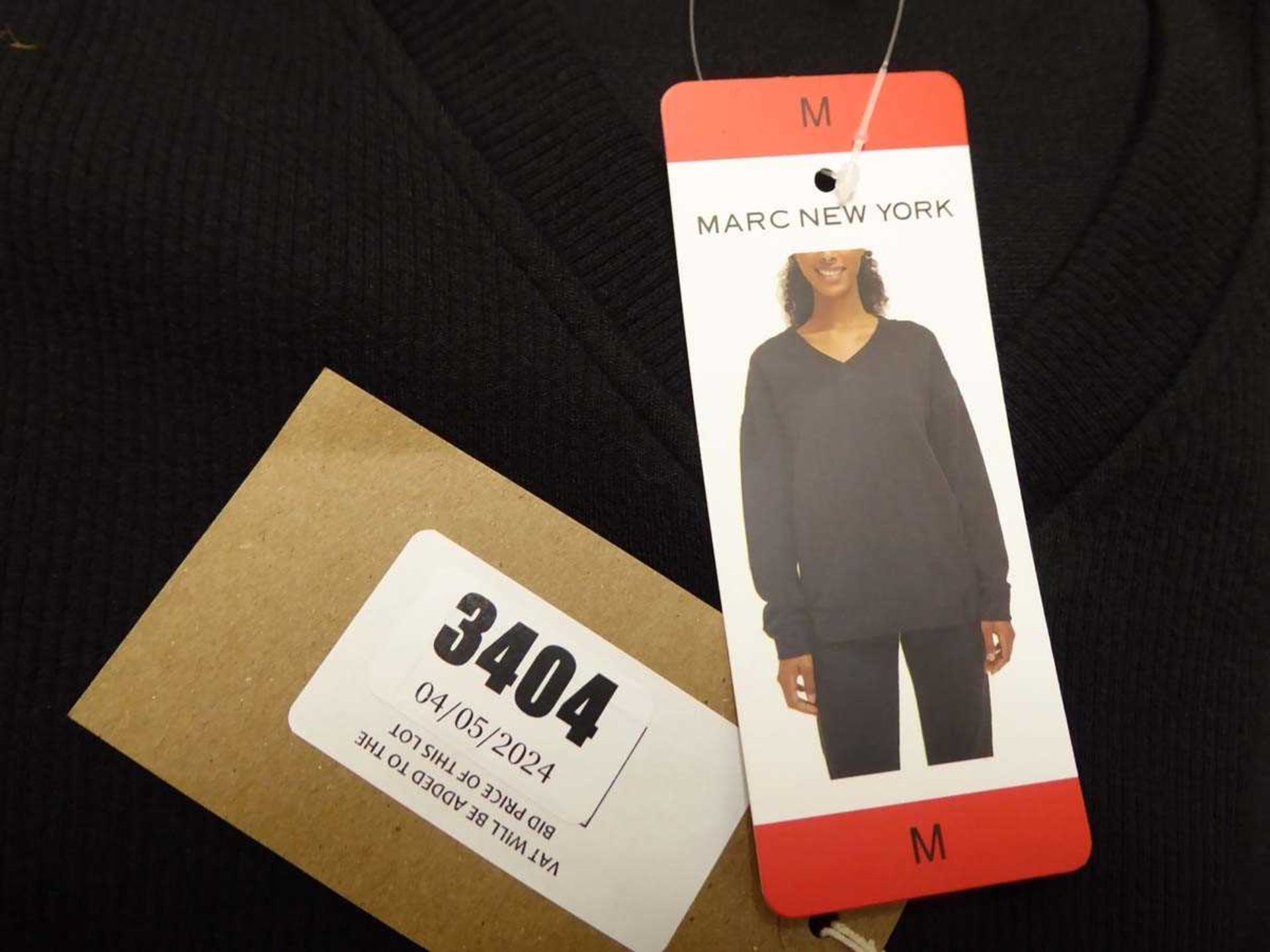 +VAT Approx. 15 x Marc New York Jumpers in two different colors and various sizes - Image 2 of 2