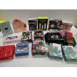 +VAT 18 assorted toiletry gift box sets including Sanctuary, Revolution, Paula's Choice, No, 7 etc