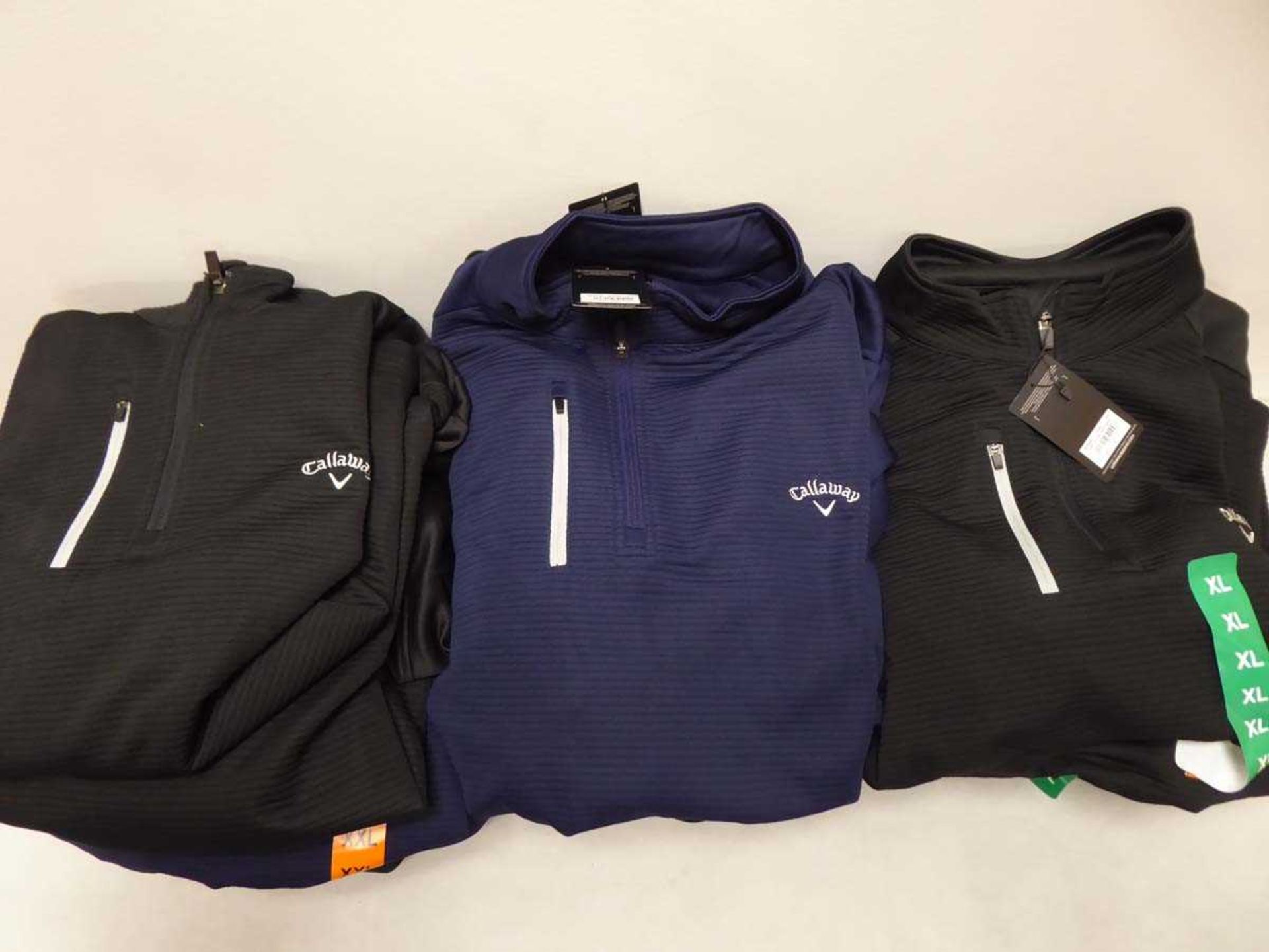 +VAT Approx. 19 Callaway golf fleeces in various colours and sizes