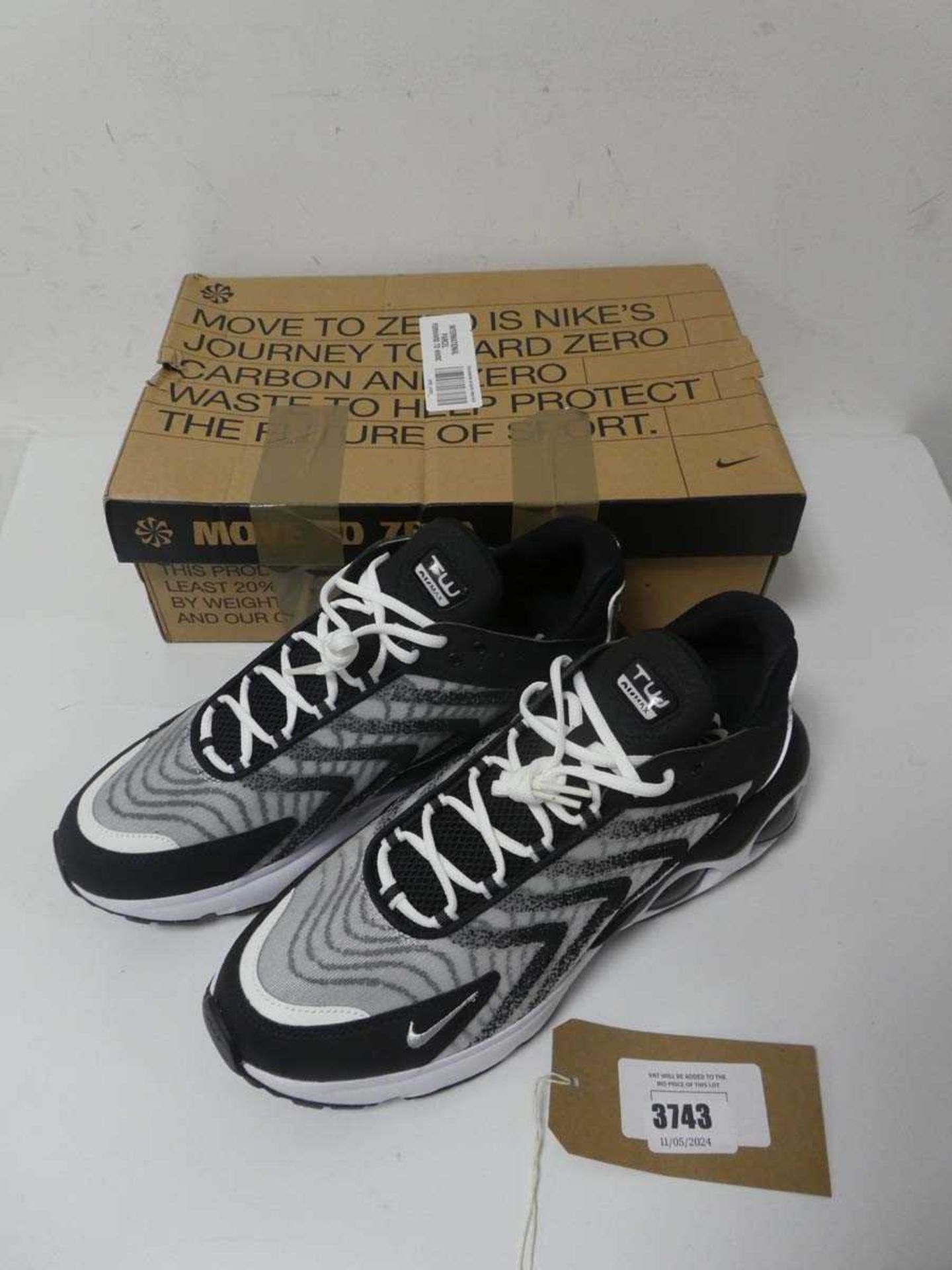 +VAT Boxed pair of Nike Air Max trainers, white and black, UK 11
