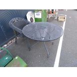 Round mesh garden table and chairs