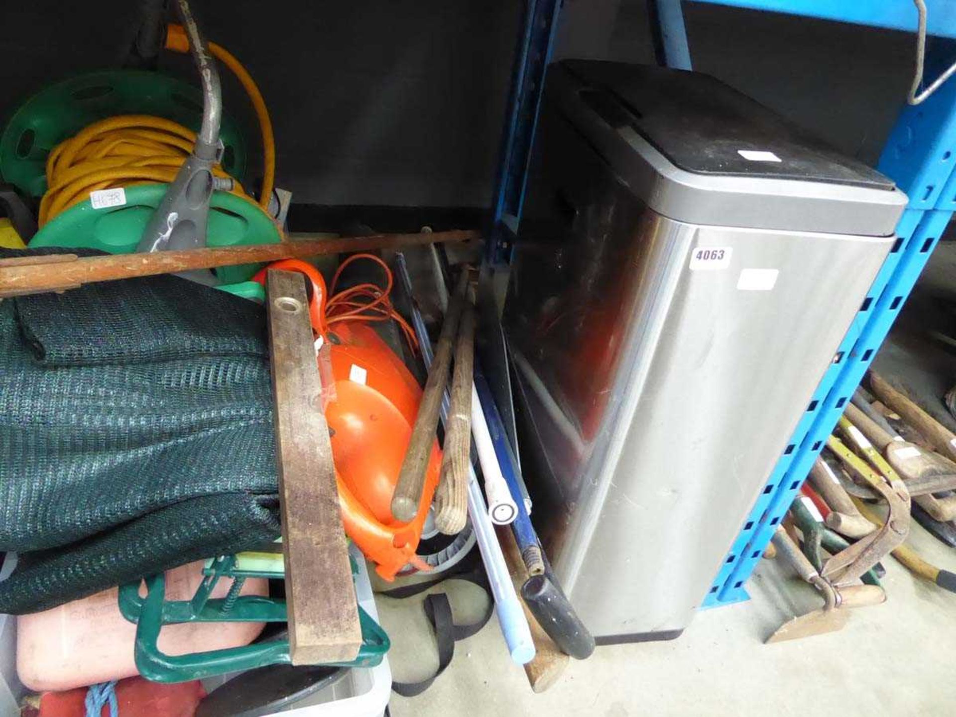 Underbay of assorted items inc. leaf blowers, Karcher pressure washers, coolboxes, tools, mesh etc. - Image 2 of 4