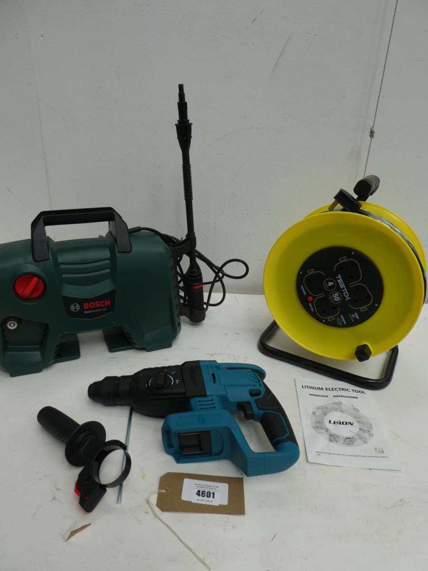 +VAT Bosch Easy Aquatak 110 pressure washer, drill body and 4 socket extension lead