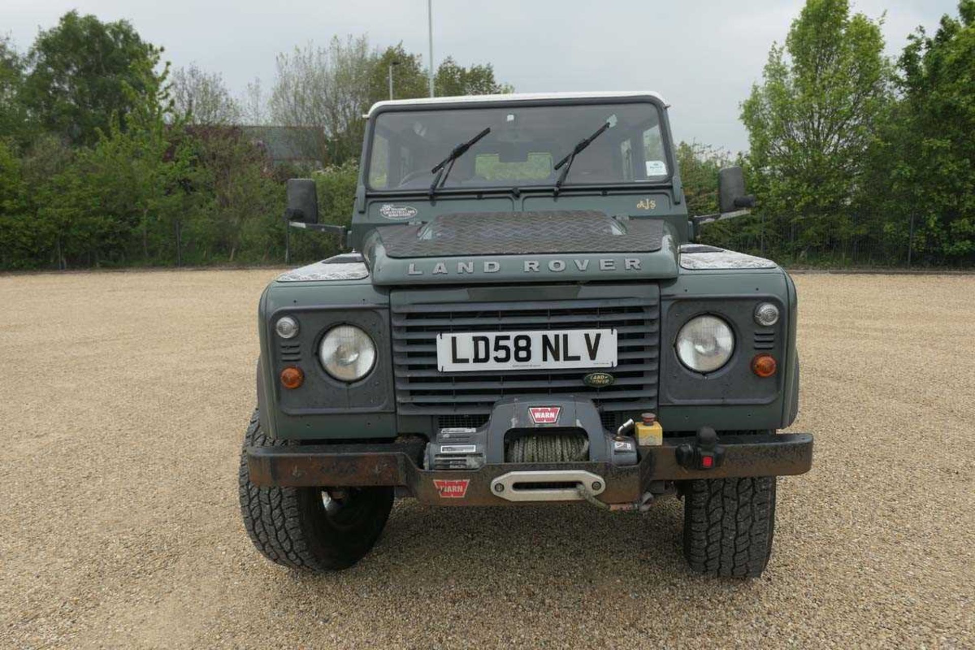 (LD58 NLV) 2008 Land Rover Defender 110 LWB station wagon estate in green, 2402cc diesel, 6-speed - Image 2 of 20