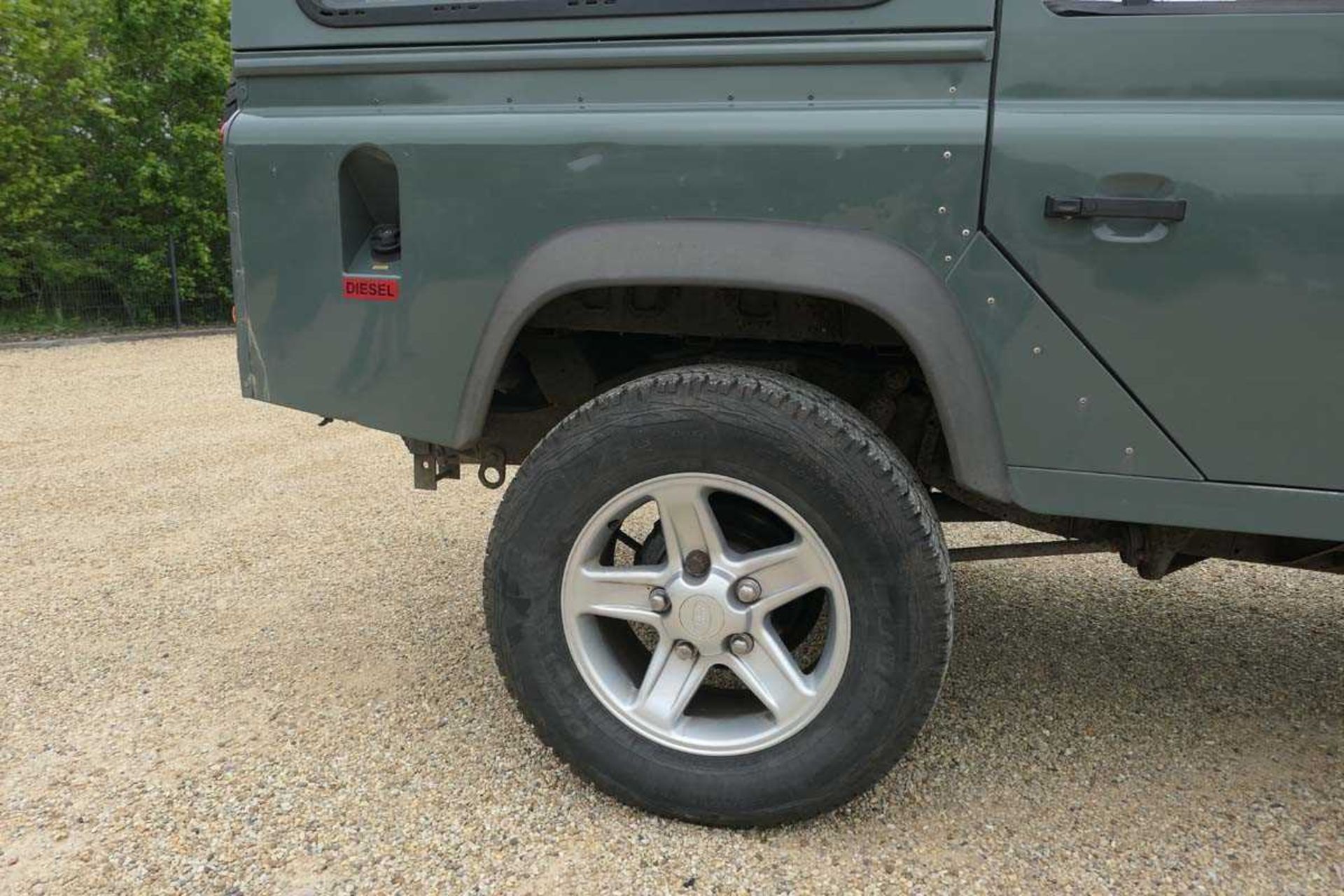 (LD58 NLV) 2008 Land Rover Defender 110 LWB station wagon estate in green, 2402cc diesel, 6-speed - Image 10 of 20