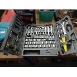 Boxed socket set