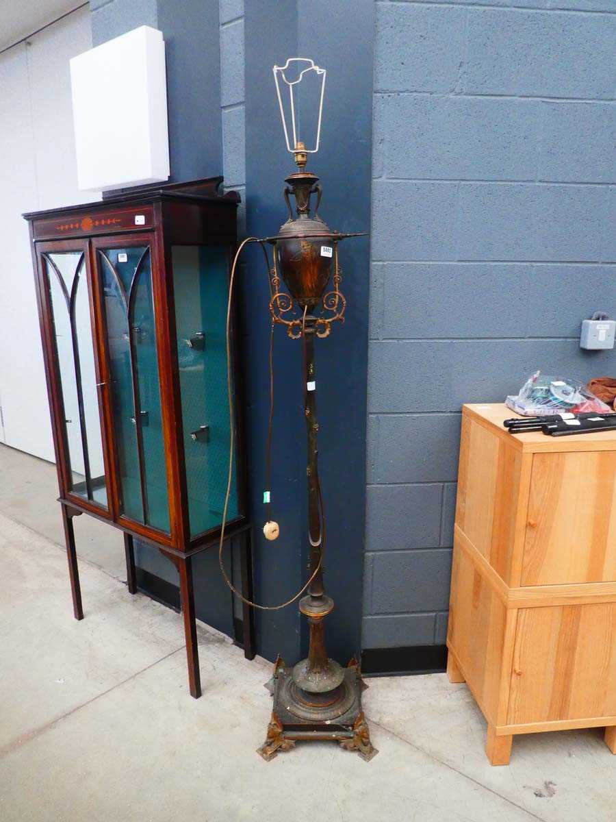 Metal floor lamp with neo classical pattern