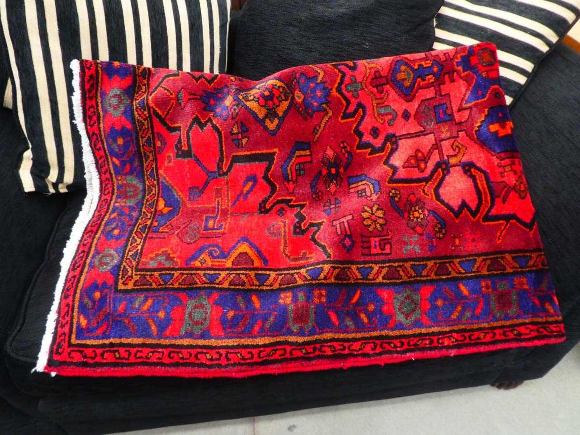 Persian tribal rug Approx. 200 x 130cm