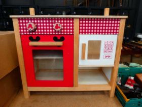 Child's play kitchen
