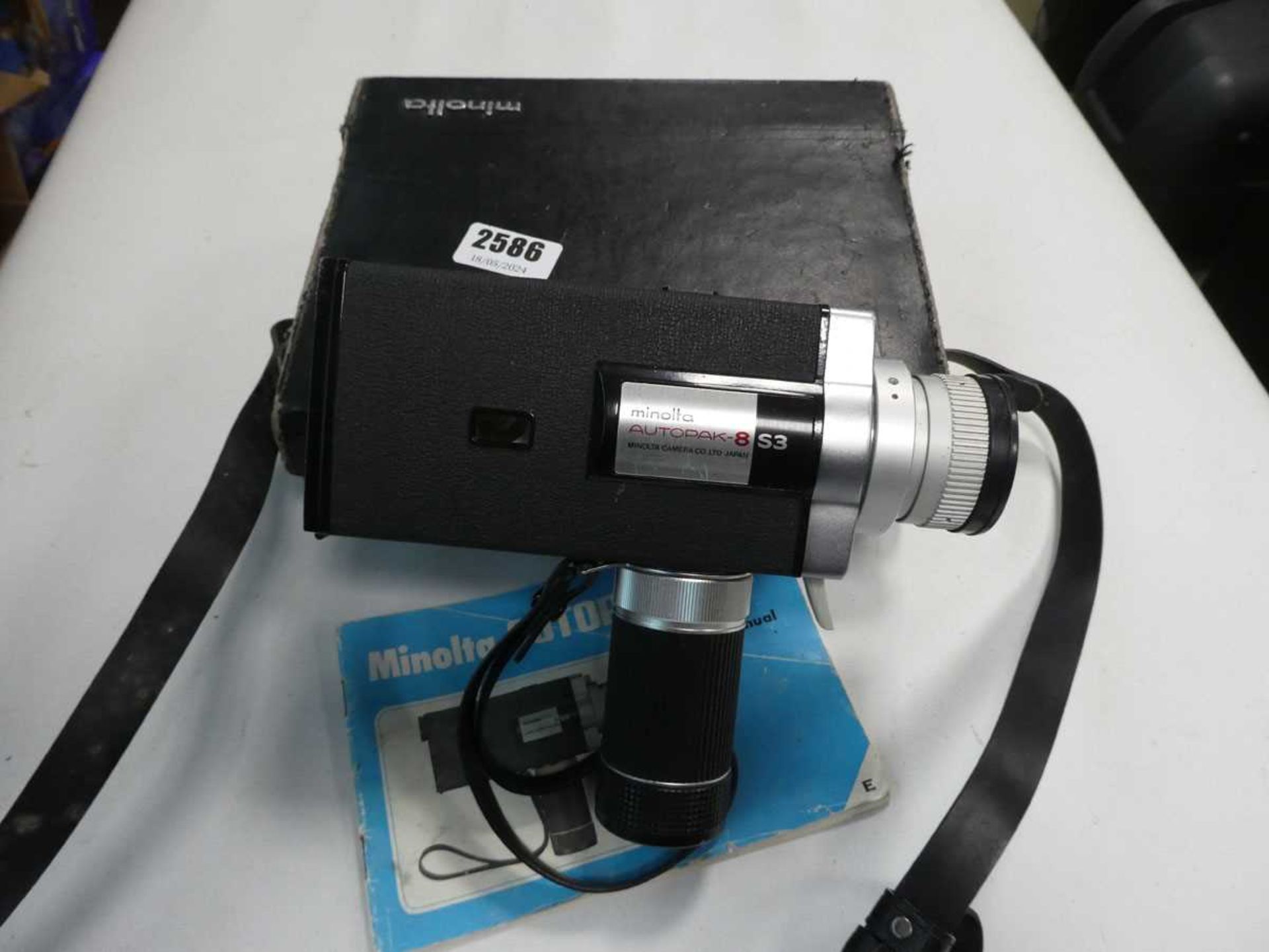 Minolta autopak 8S3 video camera in case