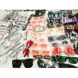 +VAT Assorted loose sunglasses and reading glasses
