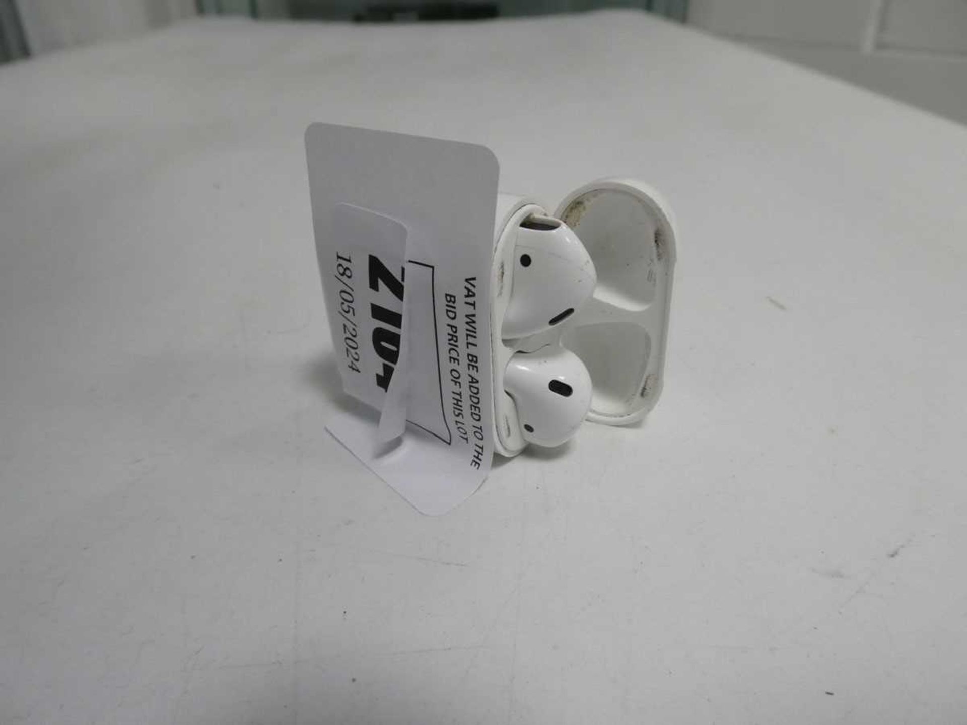 +VAT Apple airpod 2nd generation, unboxed