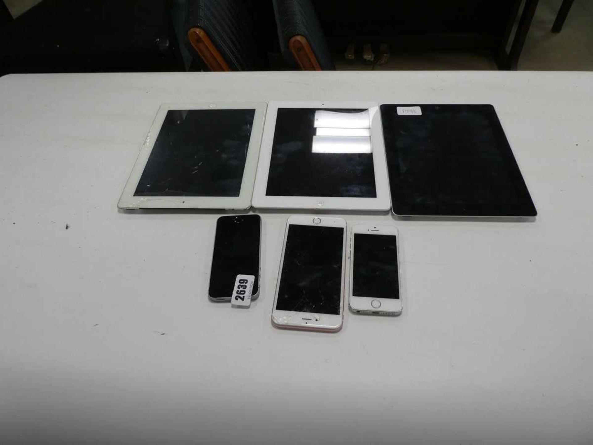3 tablets and 3 Apple smart phones, for spares and repairs