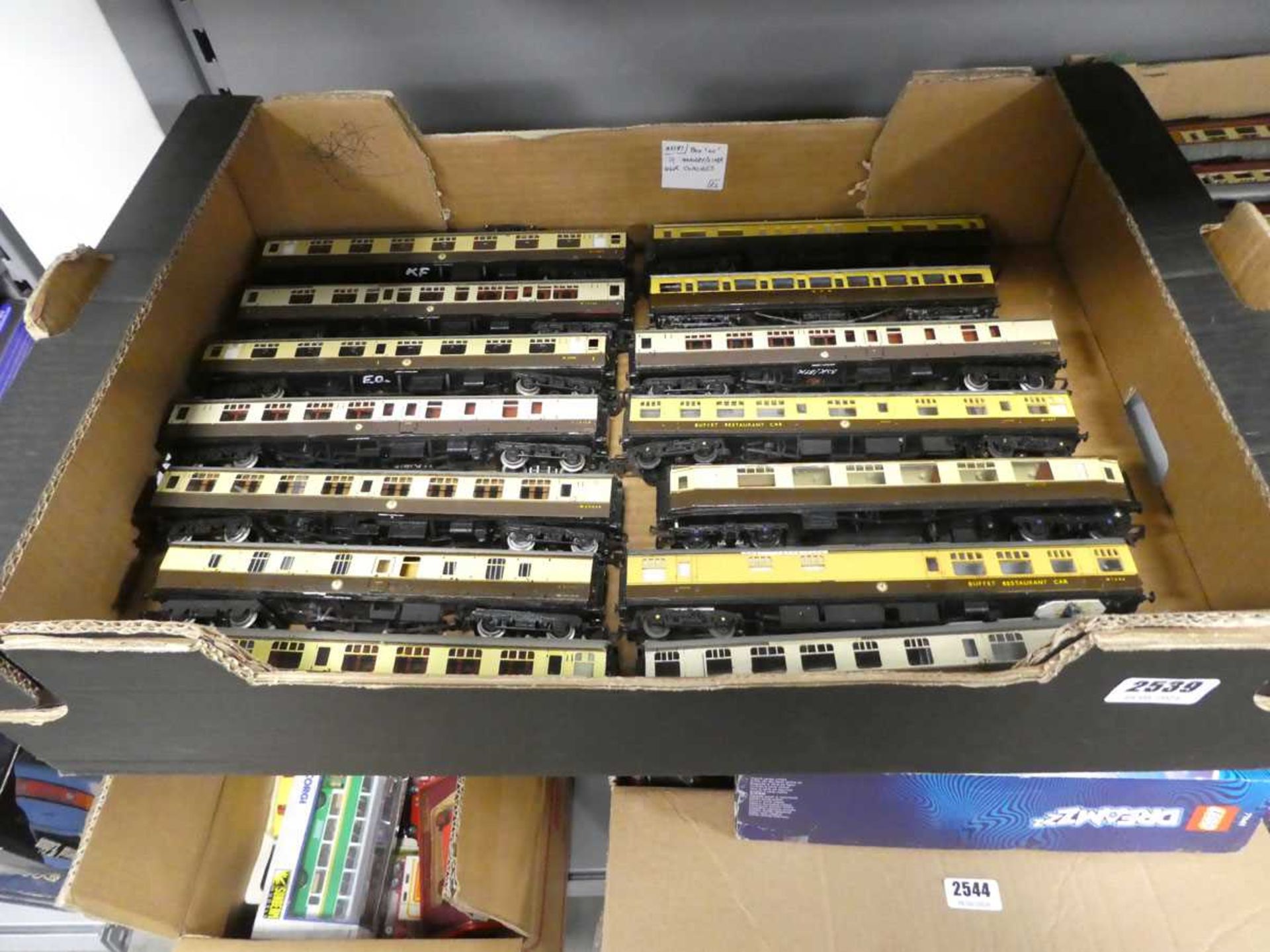 Box of 14 OO Gauge Hornby and Lima GWR coaches