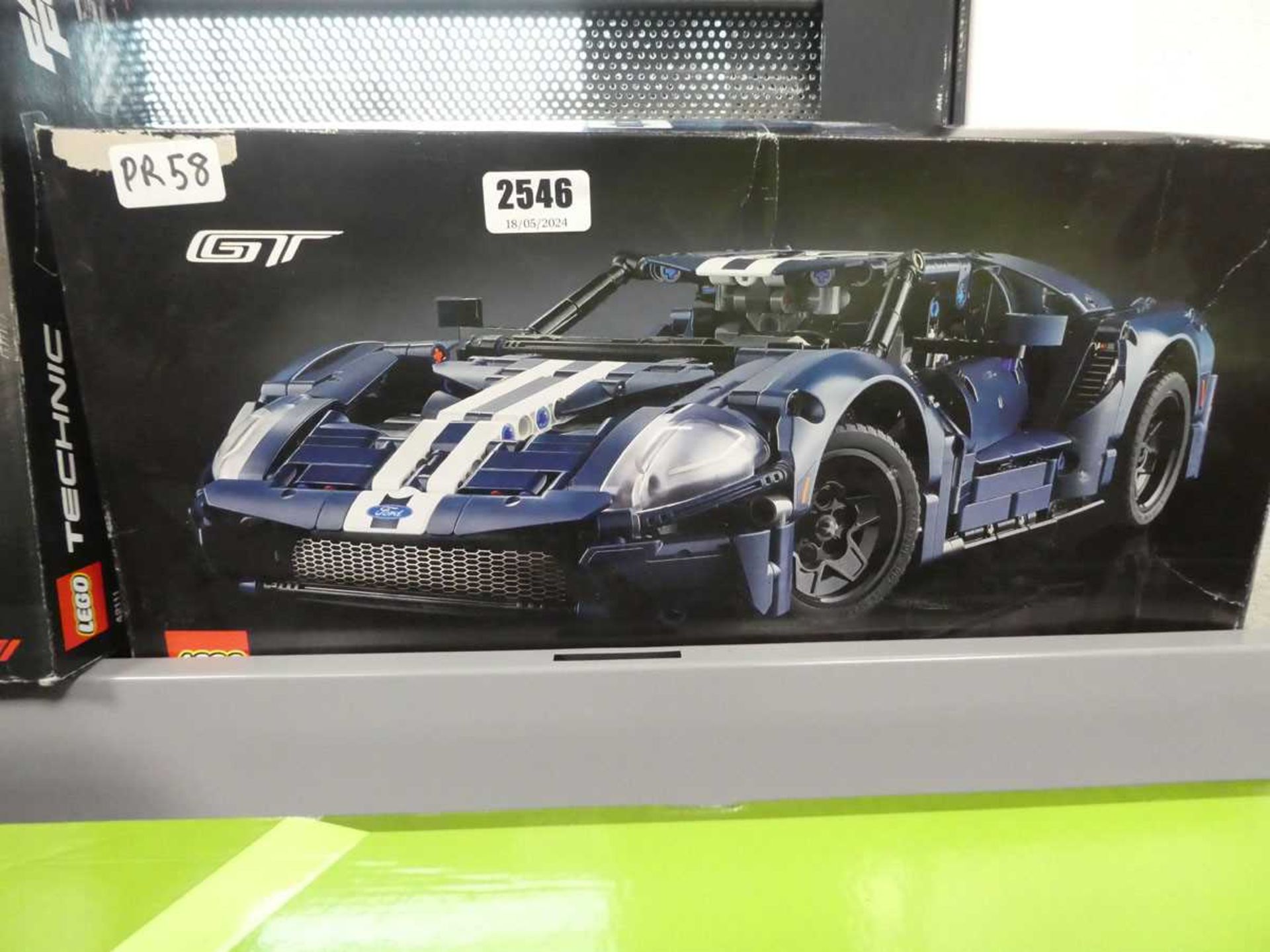 Lego Technic Ford GT - Model no. 42154