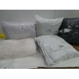 +VAT 2 pillows, memory foam pillow, 2 packs of 2 inner cushion pads and bag of wadding