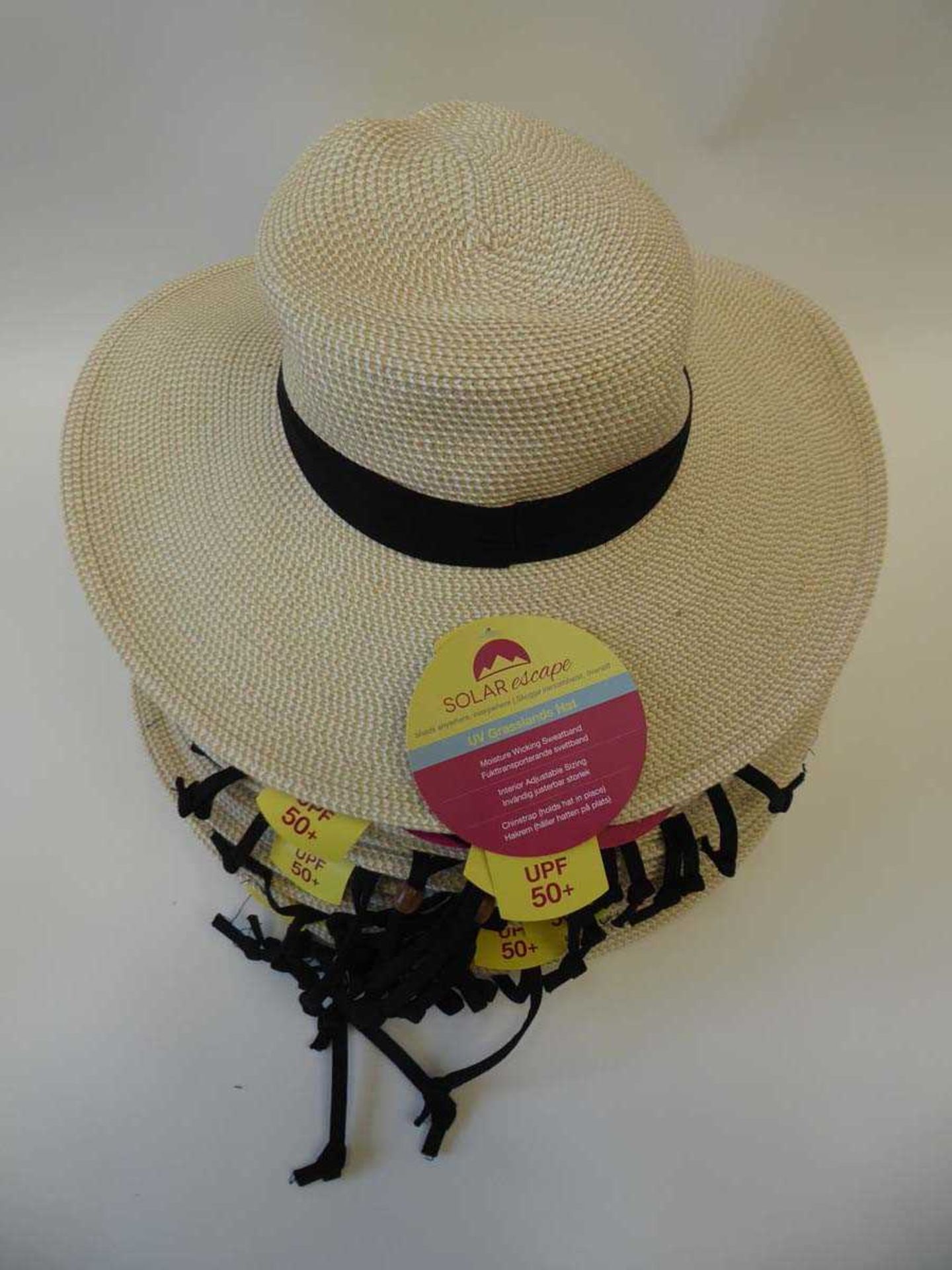 +VAT Approx. 20 Solar Escape UV grasslands hats