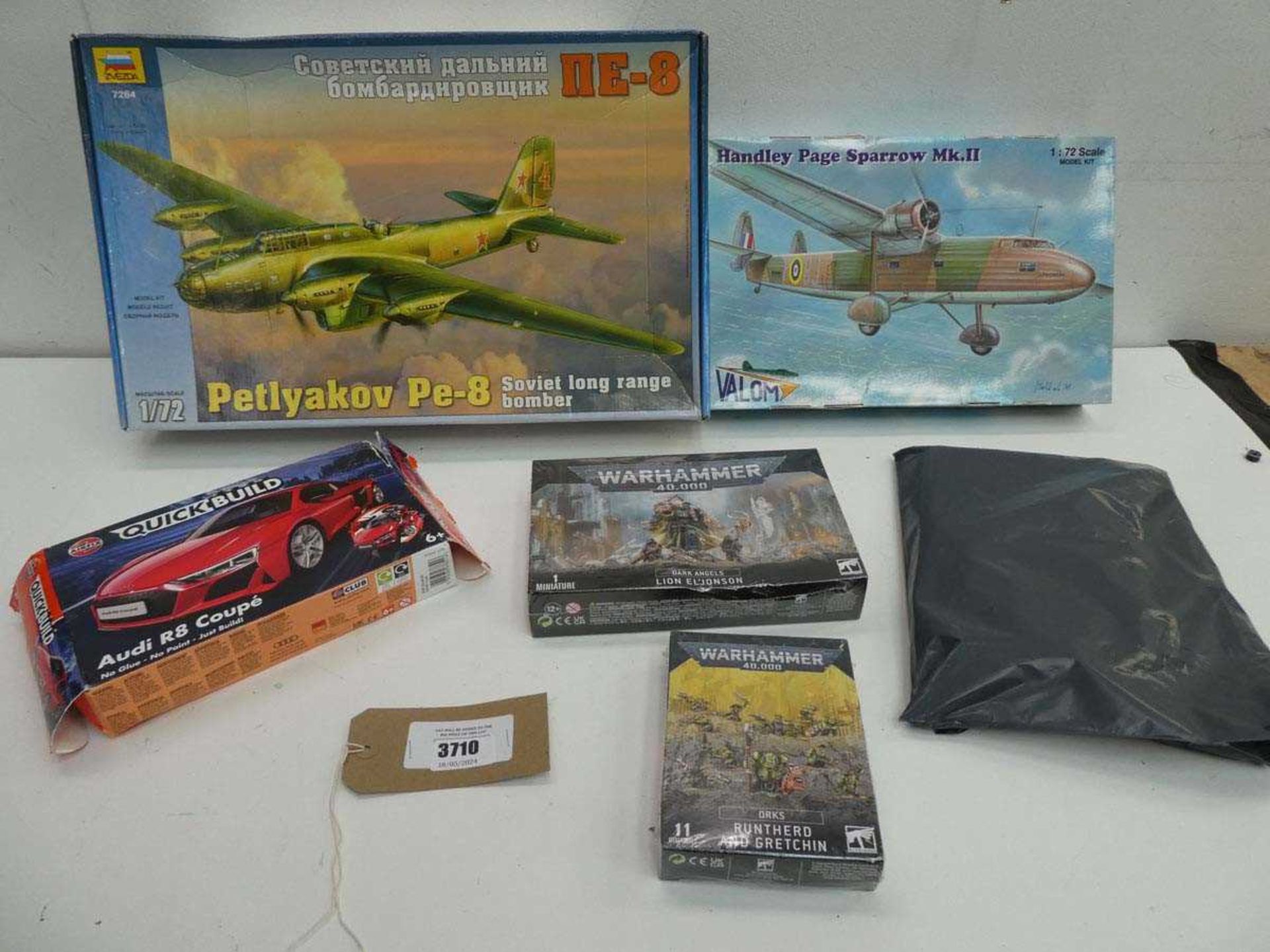 +VAT Warhammer model kits, Valom Handley Page Sparrow MK.II plane kit, Zvezda Soviet long range