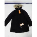 +VAT Fjall Raven nuuk parka in black size medium (hanging)