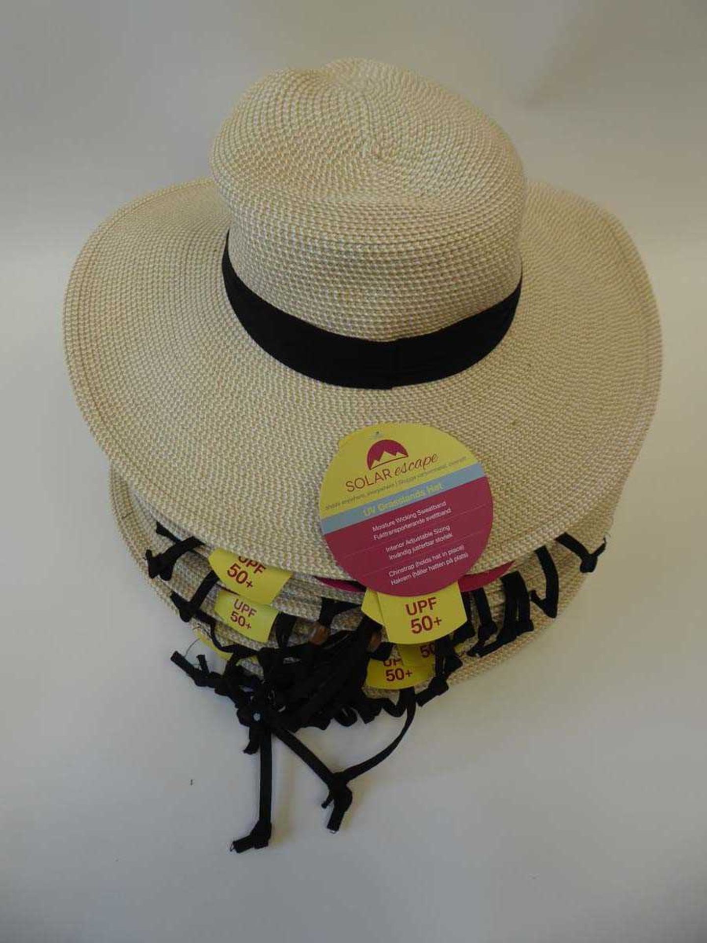 +VAT Approx. 20 Solar Escape UV grasslands hats