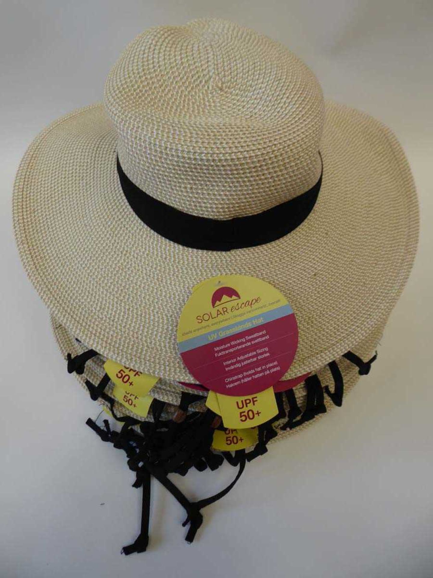 +VAT Approx. 20 Solar Escape UV grasslands hats