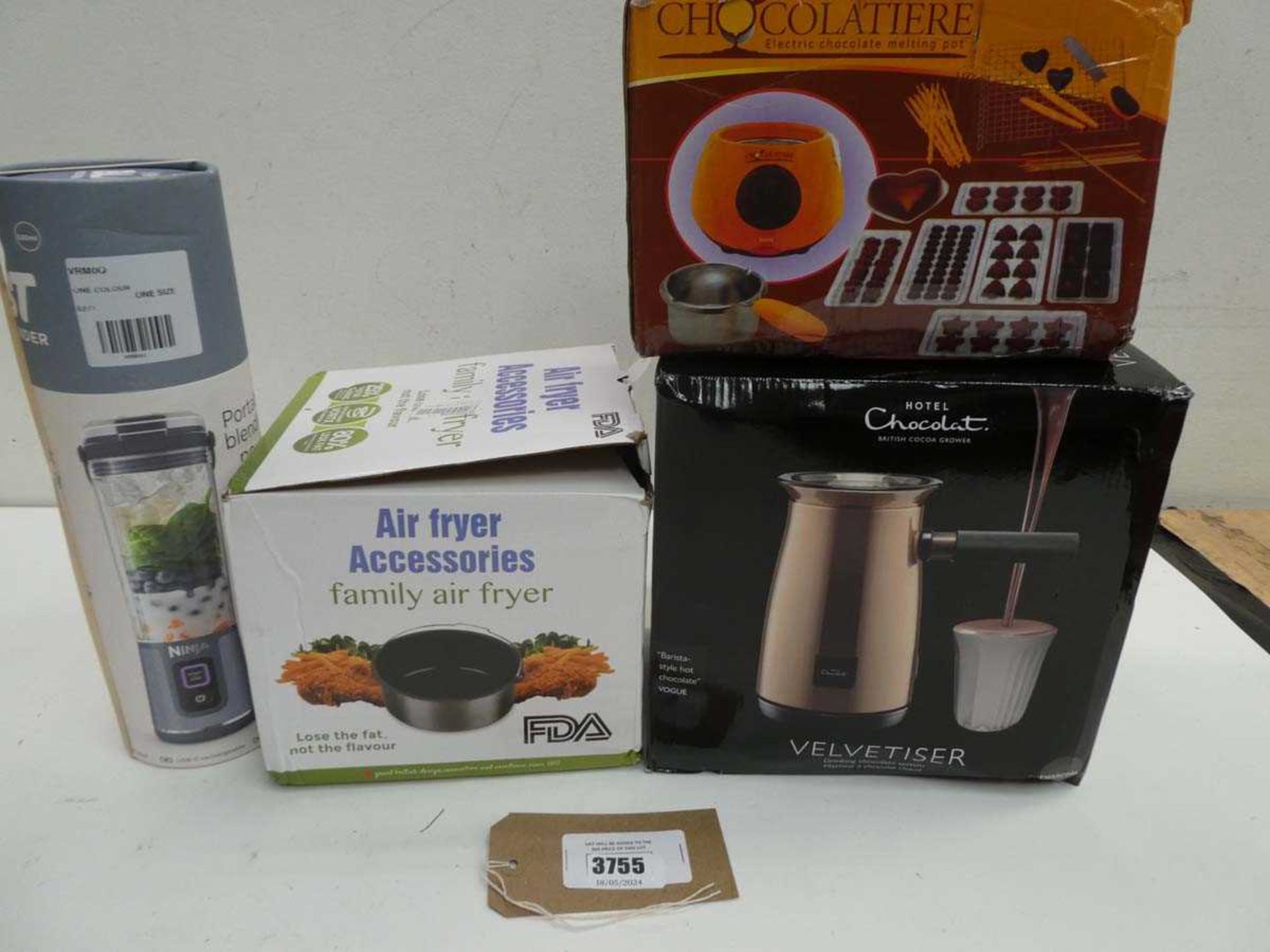 +VAT Portable blender, Air frier accessories, Hotel Chocolat. Velvetiser and Chocolatier melting