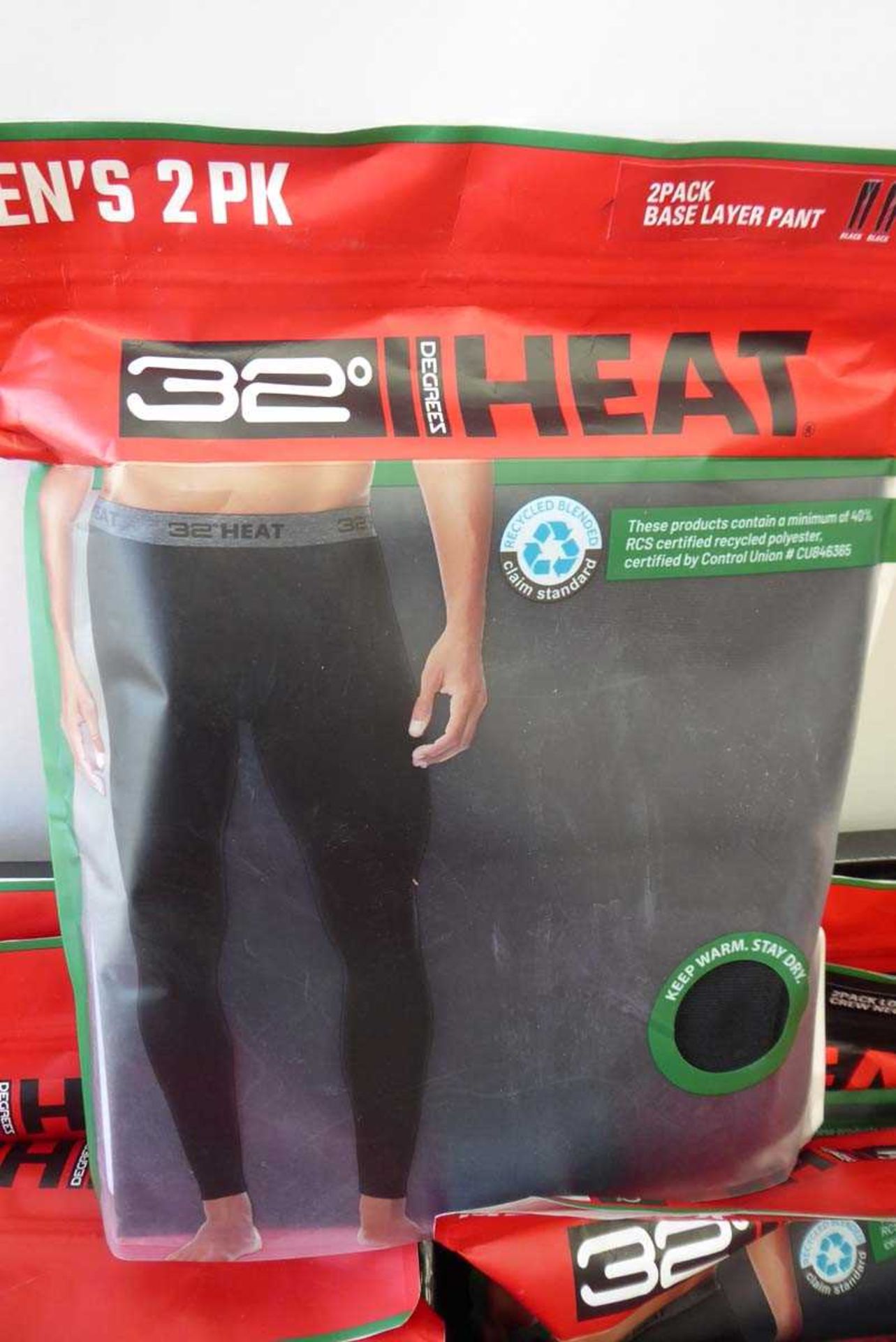 +VAT Approx. 32 packs of mens 32 Degree Heat thermal ware including bottoms and tops - Image 2 of 2