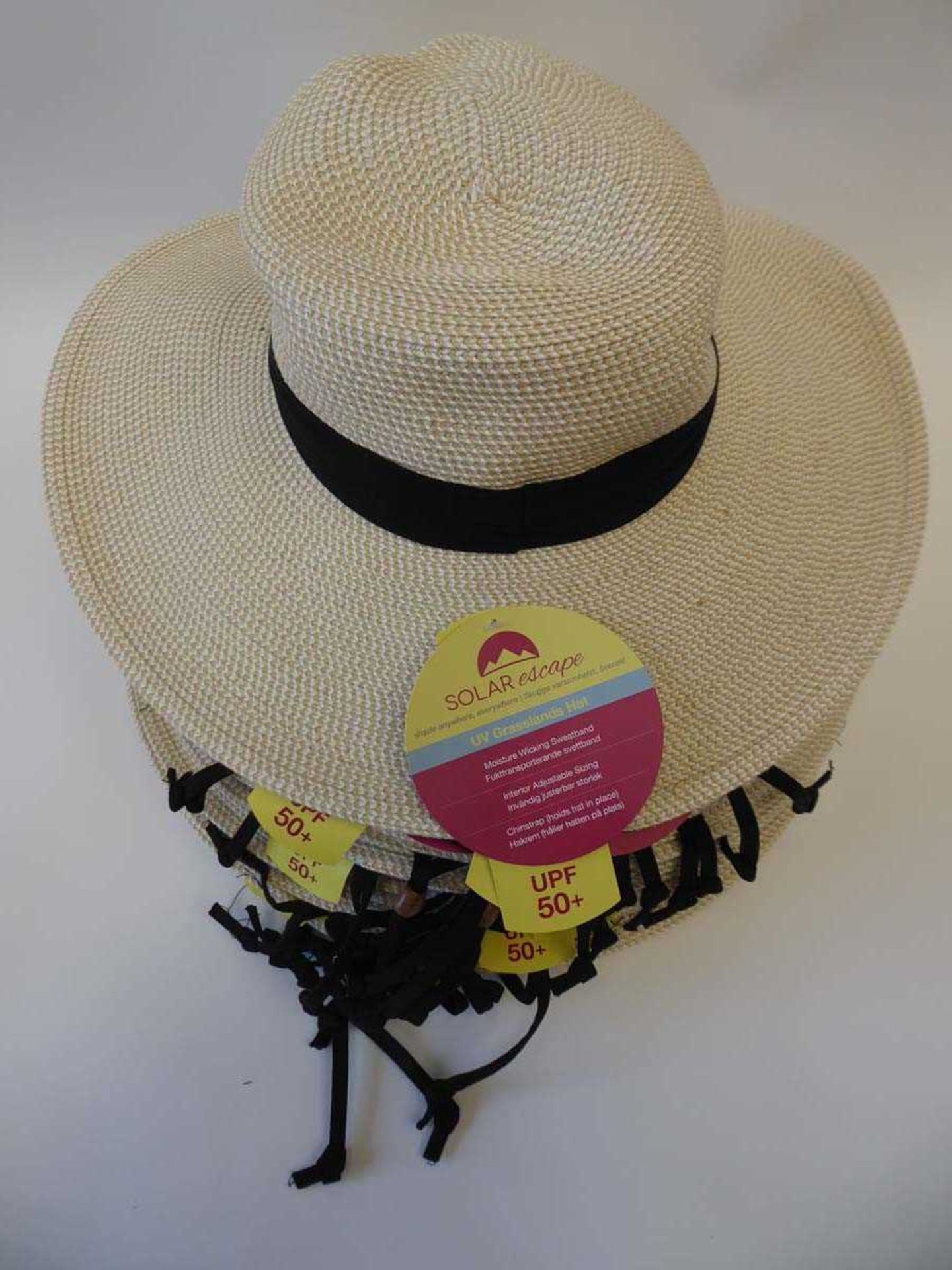 +VAT Approx. 20 Solar Escape UV grasslands hats