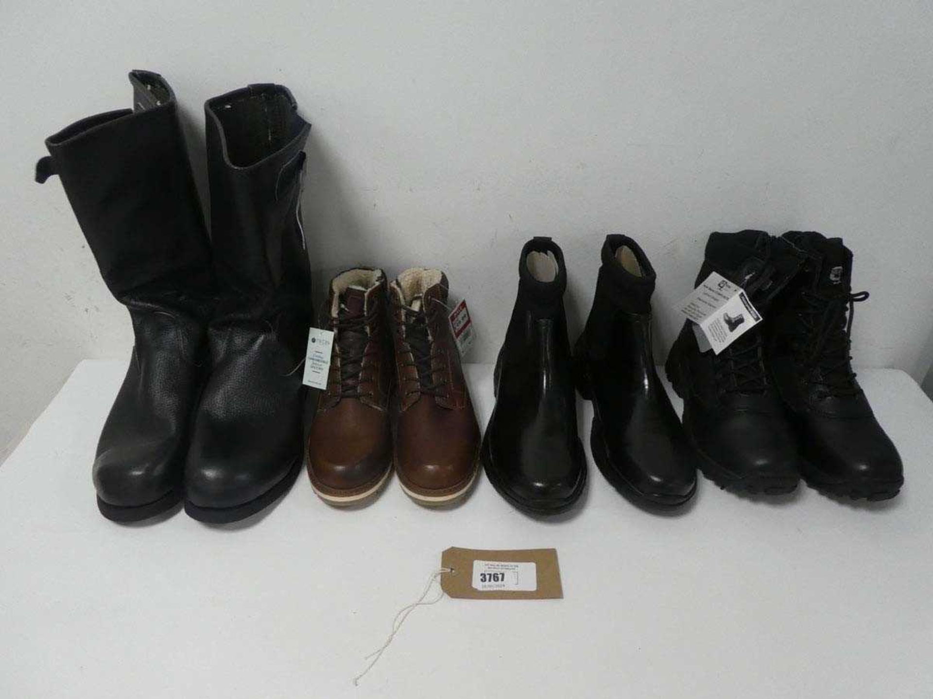 +VAT 4 x pairs of men's boots of various sizes, includes- Pavers, Redtape + Grafters