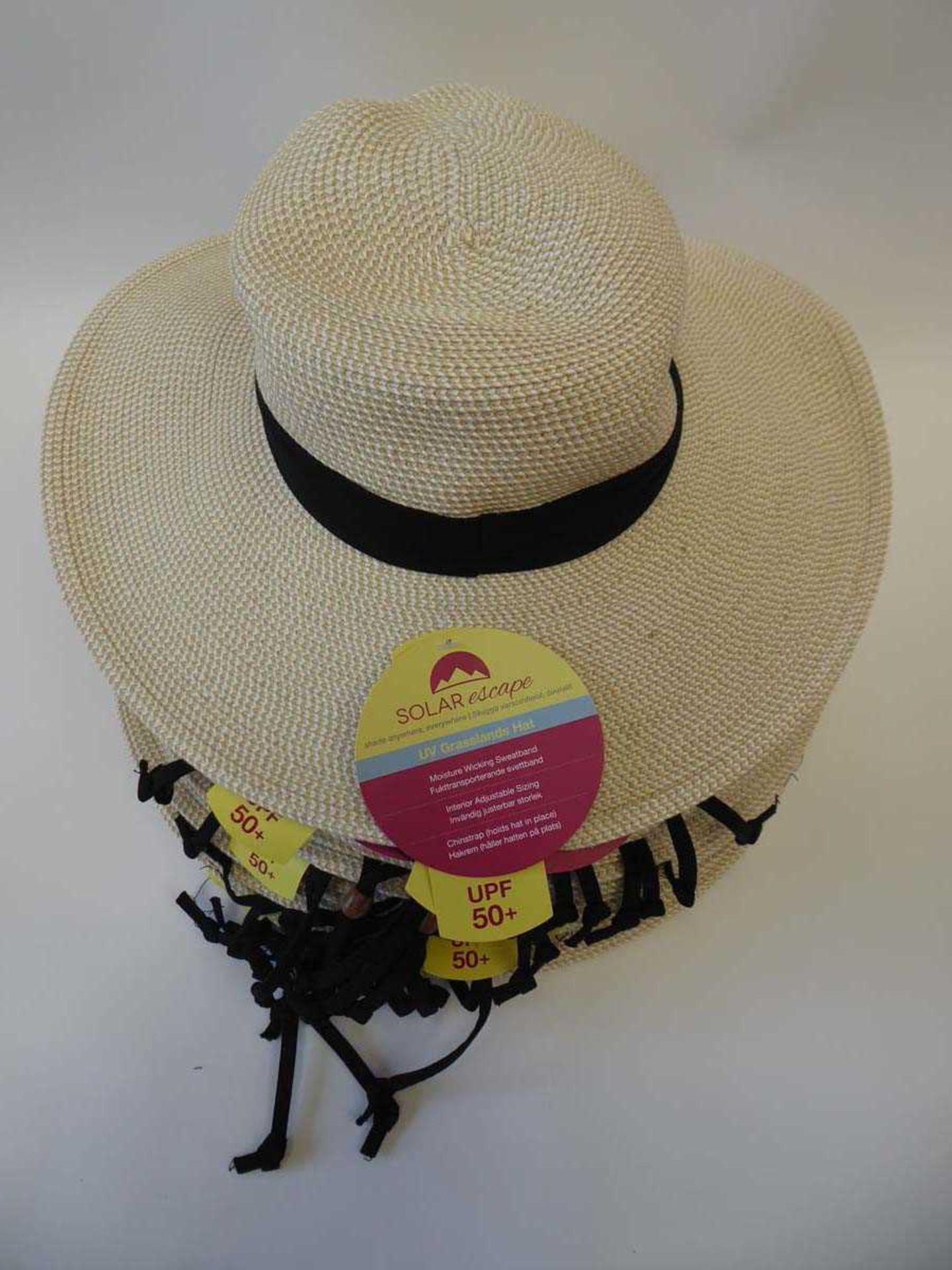 +VAT Approx. 20 Solar Escape UV grasslands hats