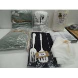 +VAT Dressing gown Size M, sofa protectors, S. King duvet set, fitted sheets, bath mats and net