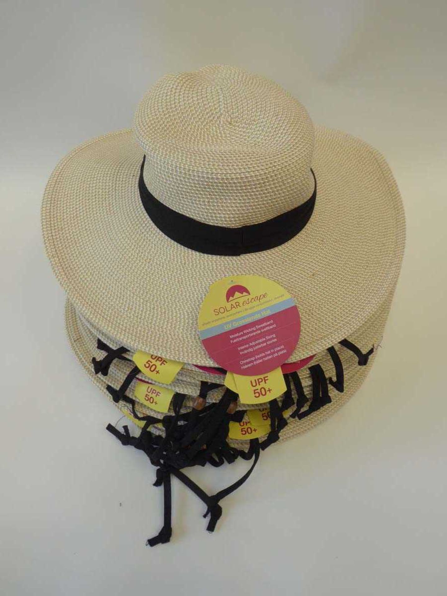 +VAT Approx. 20 Solar Escape UV grasslands hats