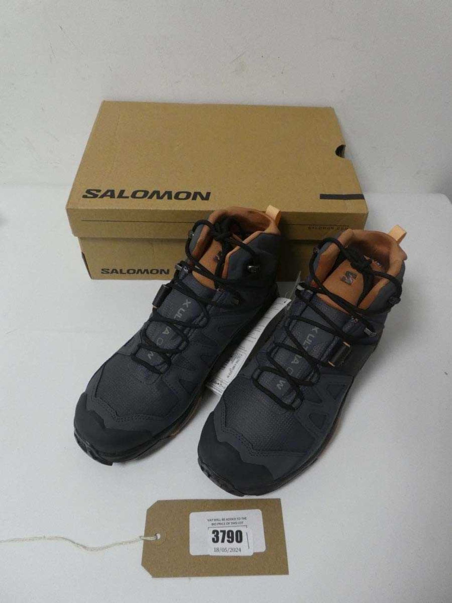 +VAT Boxed pair of ladies Salomon boots, UK 7