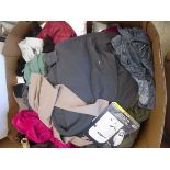 +VAT Pallet of used men's and women's clothing, plus pillows, blankets and throws etc.