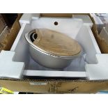 +VAT White round sink and kitchen sink with chopping board