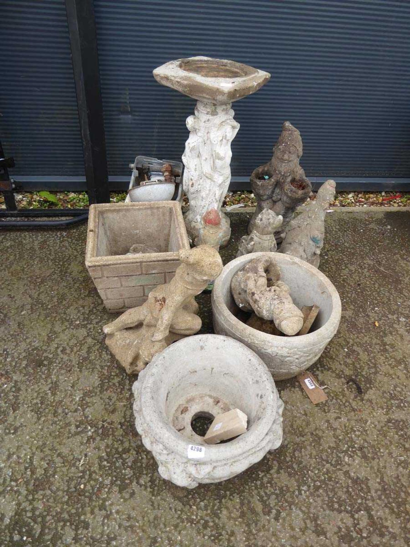 Large quantity of concrete statues and garden ornaments