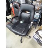 +VAT Swivel armchair