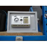 Matlock electric safe