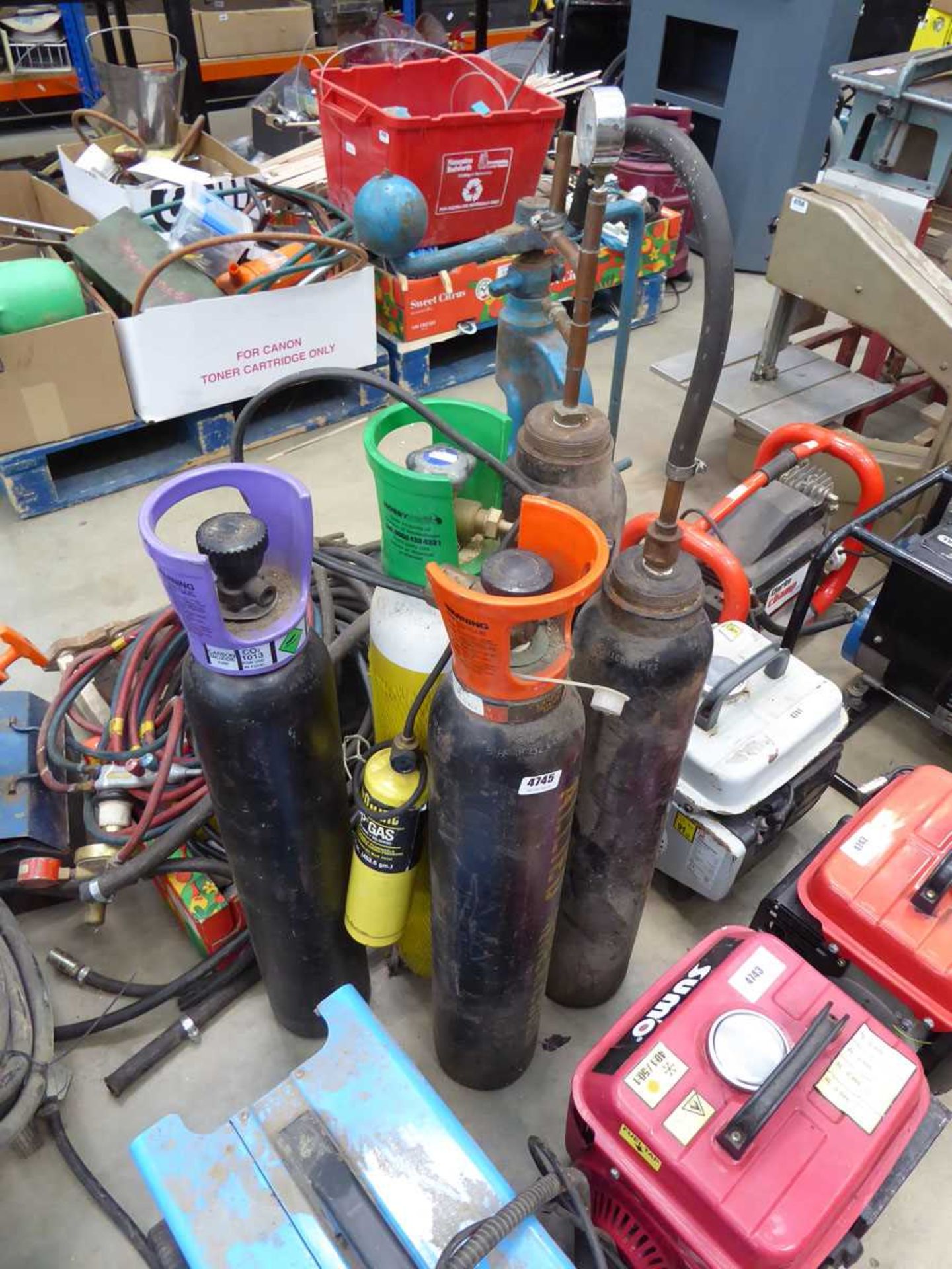 Qty of Oxy Acetylene welding regulators, masks and hoses - Image 2 of 2