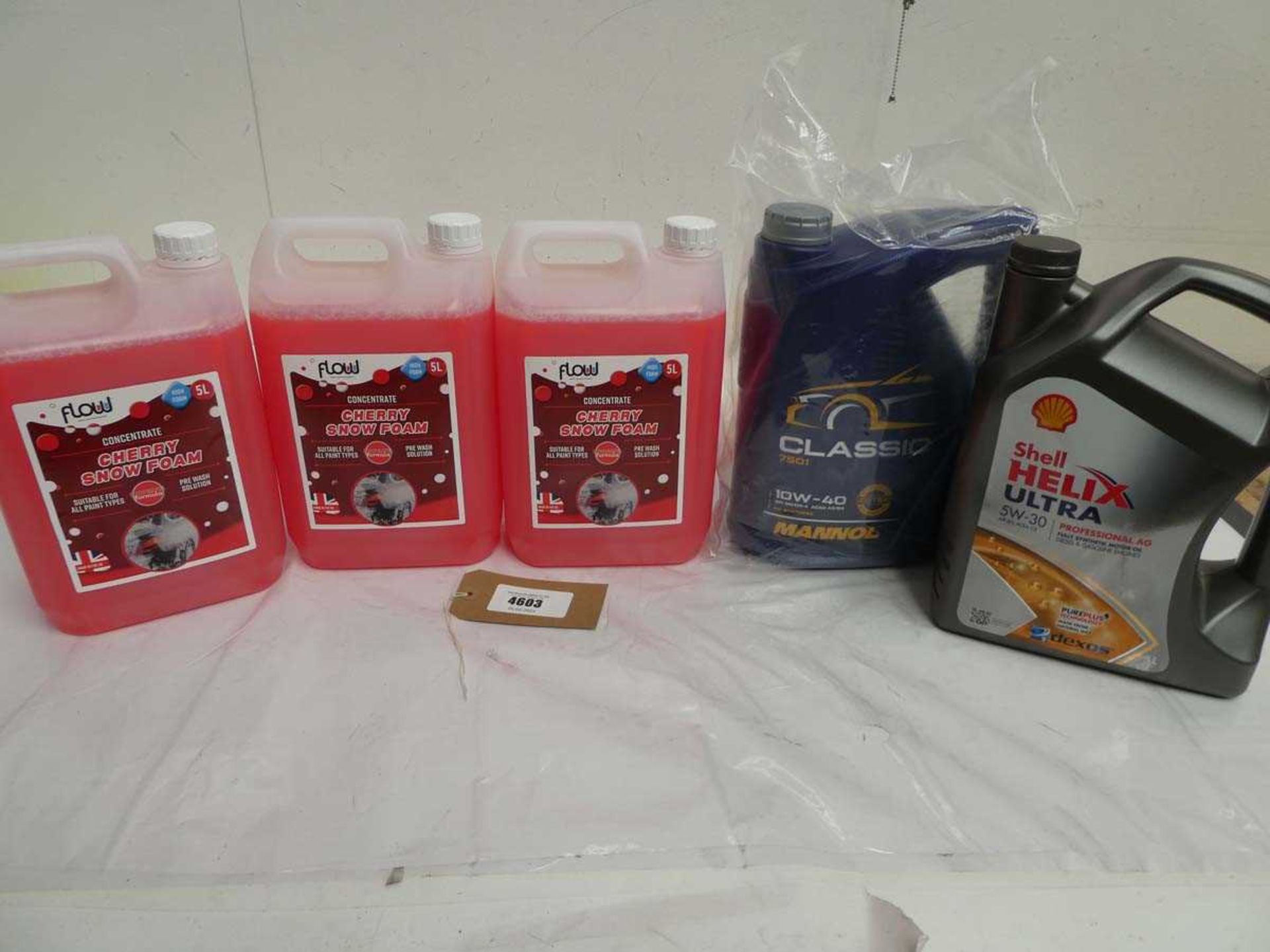 +VAT Shell Helix Ultra motor oil, Mannol Classic HC Synthese & 3 x 5L Cherry Snow Foam