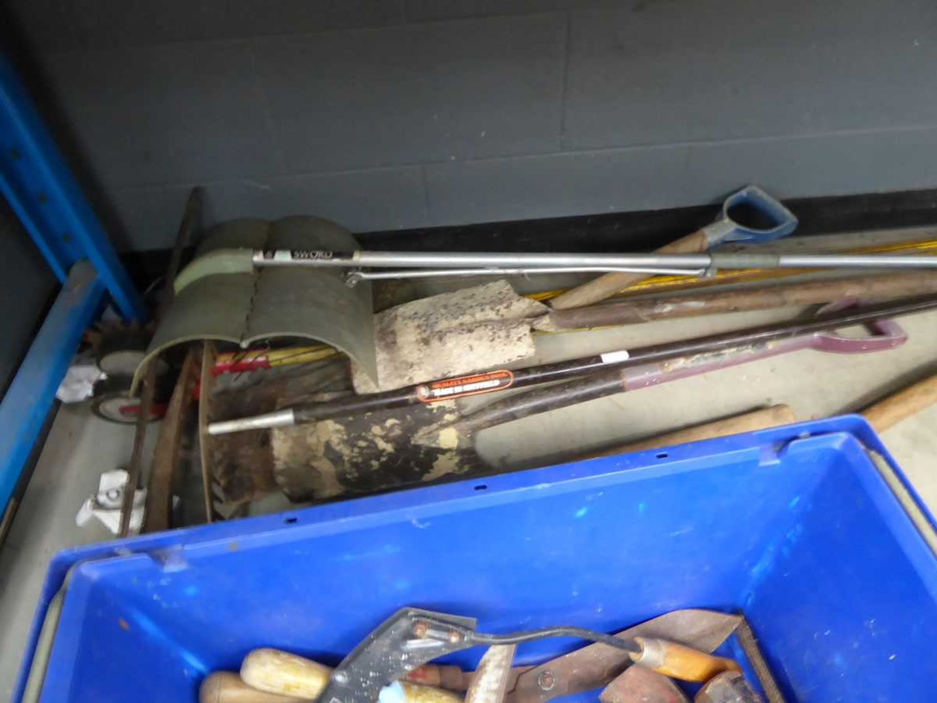 Bucket of assorted tools and quantity of garden tools - Image 3 of 3