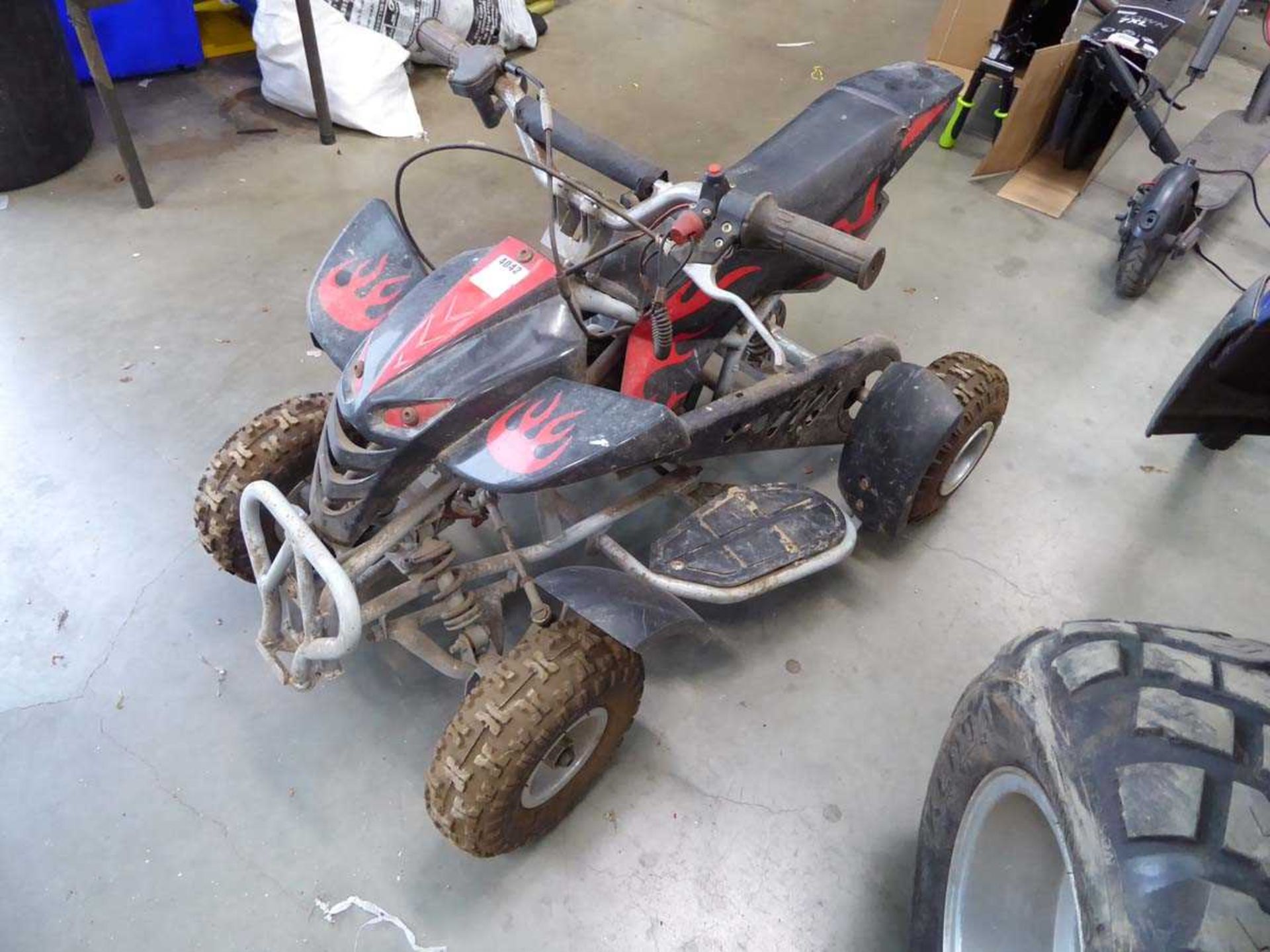 Small childs petrol powered quad bike - Image 3 of 4