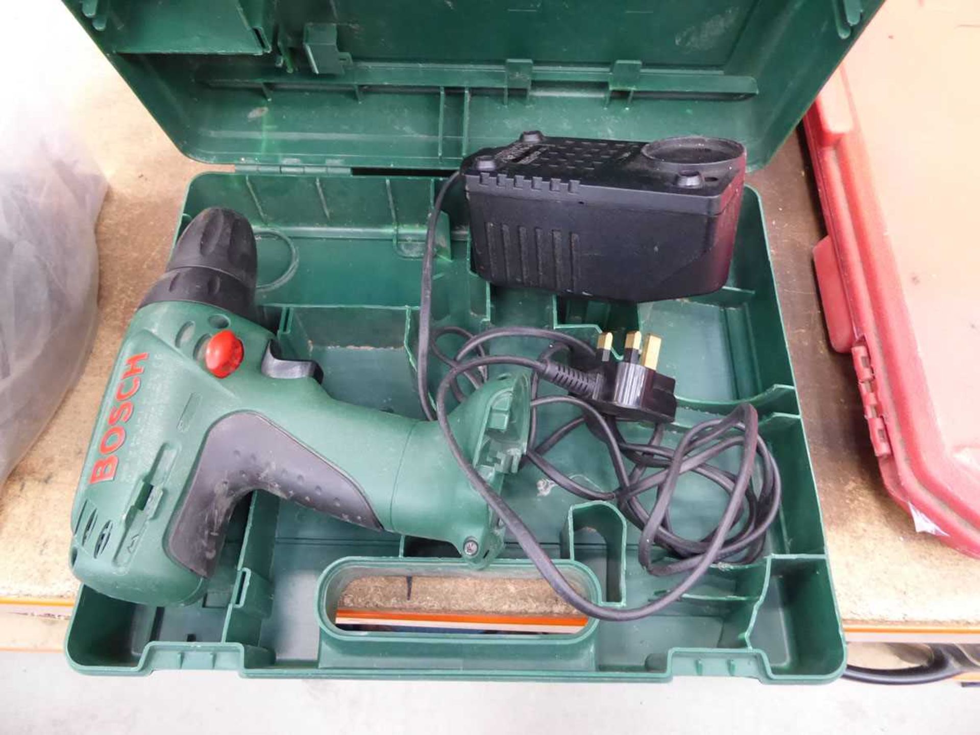 Bosch battery drill - no battery, 1 charger - Image 2 of 2