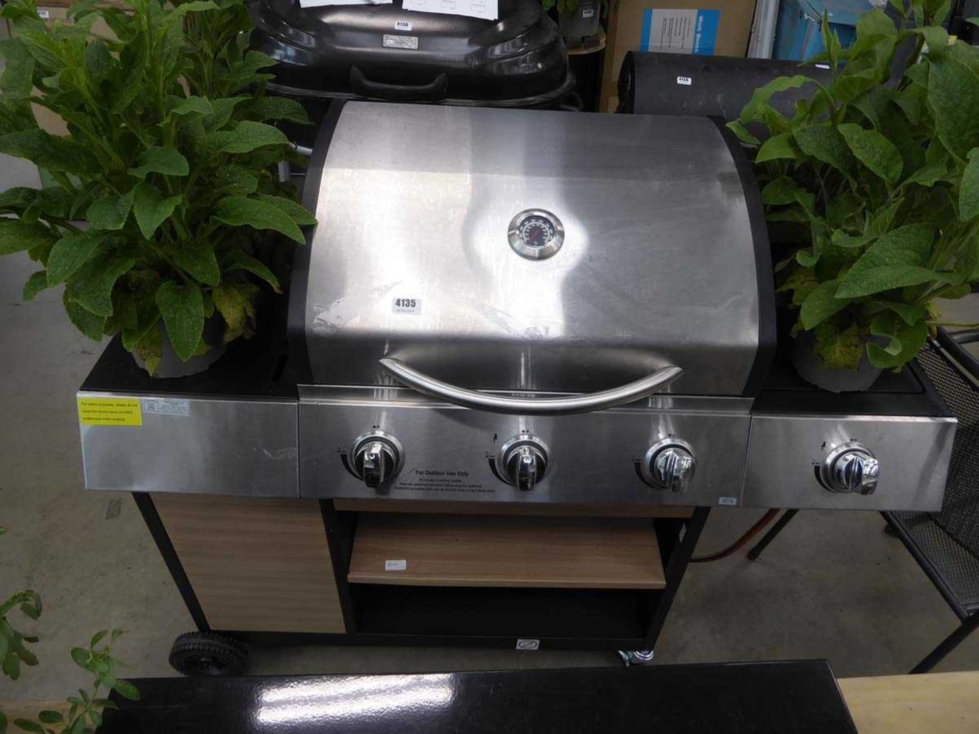 Stainless steel 3 burner gas BBQ, no shelves