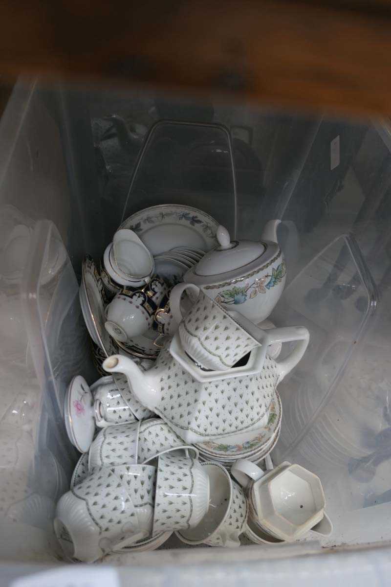 Four boxes of assorted crockery and household china - Bild 2 aus 4